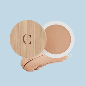 concealer with swatch