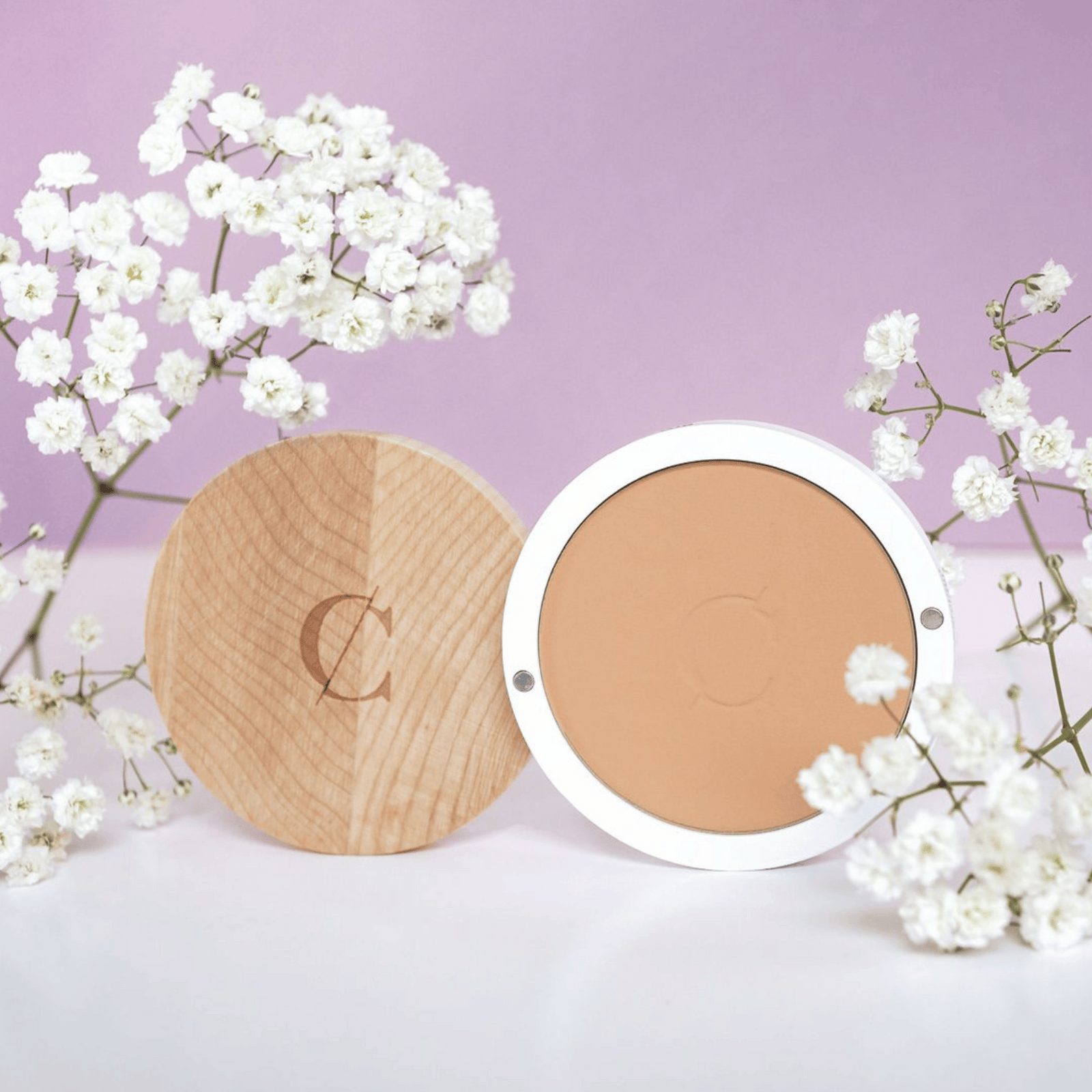 couleur caramel powder with flowers